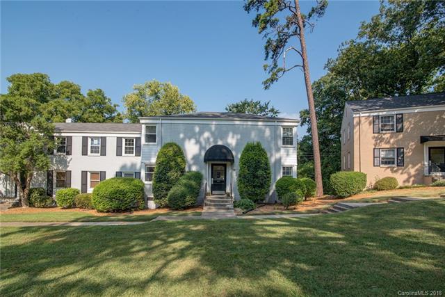 421 Wakefield Drive - Photo 1