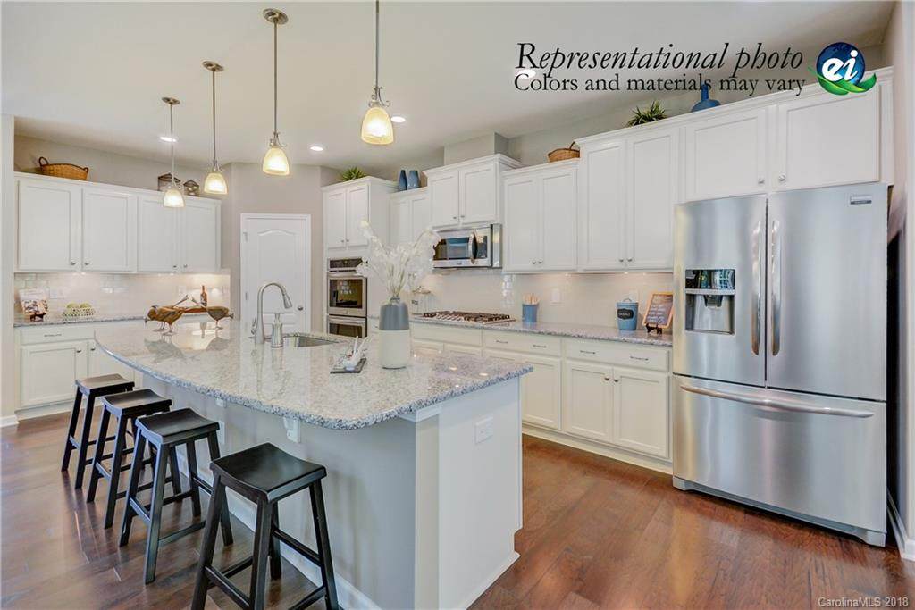 171 Sweet Briar Drive - Photo 1
