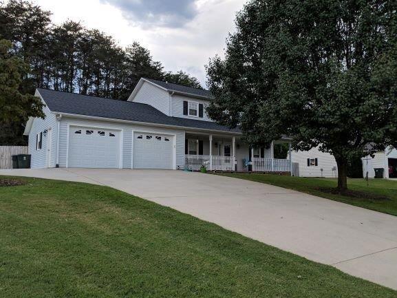 100 Freshfield Drive - Photo 1