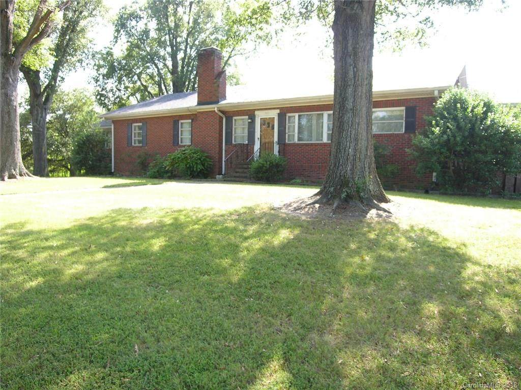 2610 Roland Avenue - Photo 1