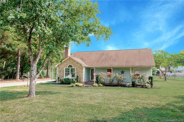 711 Goose Creek Drive - Photo 1