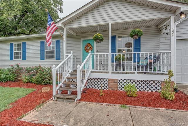 604 Powerline Avenue - Photo 1