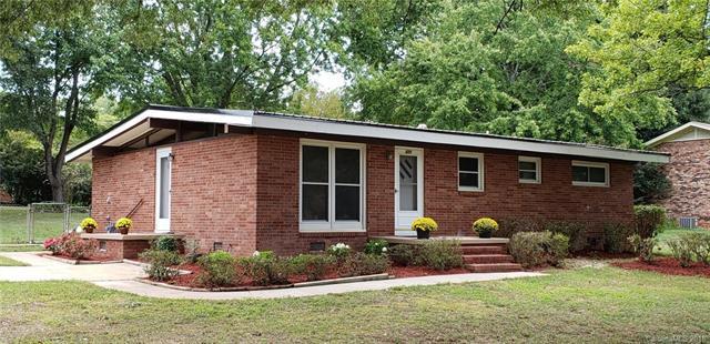 377 Wedgewood Drive - Photo 1