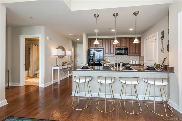 701 Royal Court - Photo 1