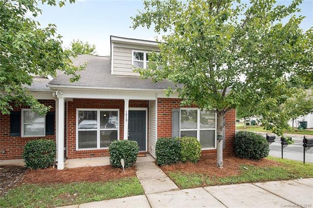 1919 Butterfly Lane - Photo 1