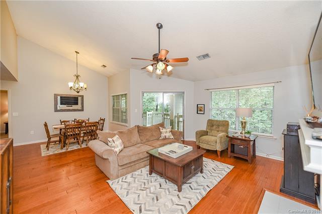 5013 Sharon Road - Photo 1