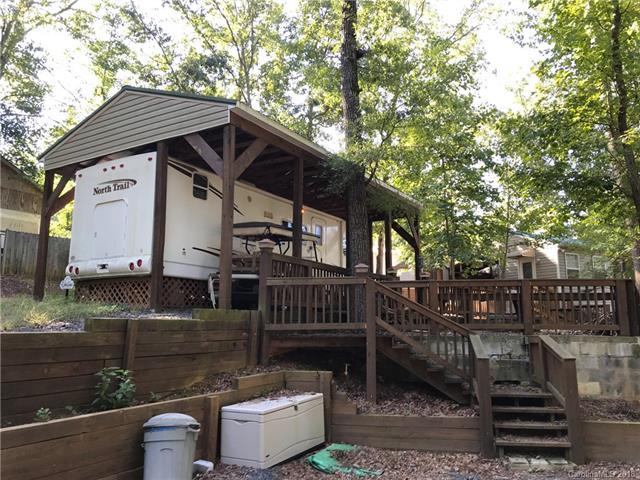 121 & 123 Landlubber Trail - Photo 1