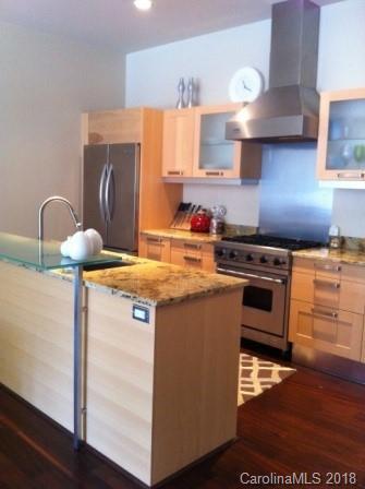 1100 Metropolitan Avenue - Photo 1