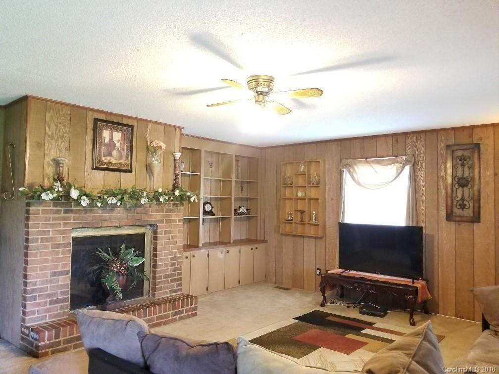 2013 Hilton Way Road - Photo 1