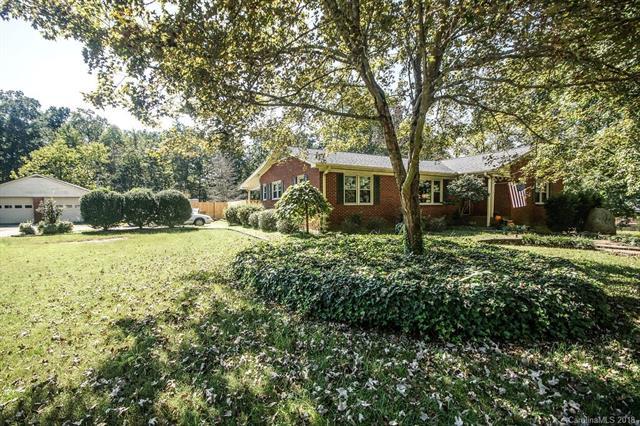 1035 Fisher Street - Photo 1