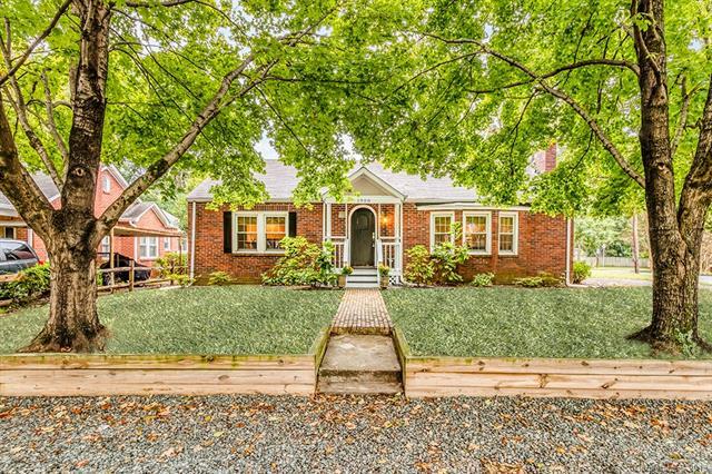1900 Marguerite Avenue - Photo 1