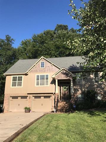 106 Maplewood Court - Photo 1