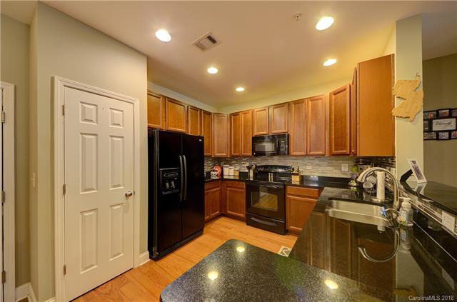 1000 Woodlawn Road - Photo 1
