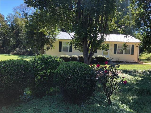 1267 Oaklawn Street - Photo 1