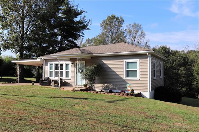 936 39th Street - Photo 1