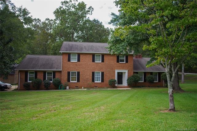 938 Sherwood Circle - Photo 1