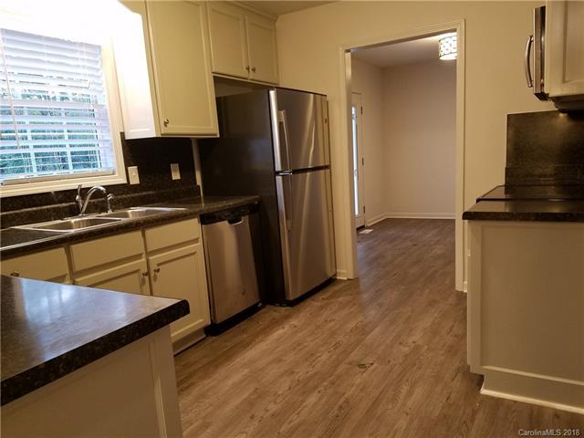 1109 Atherstone Street - Photo 1