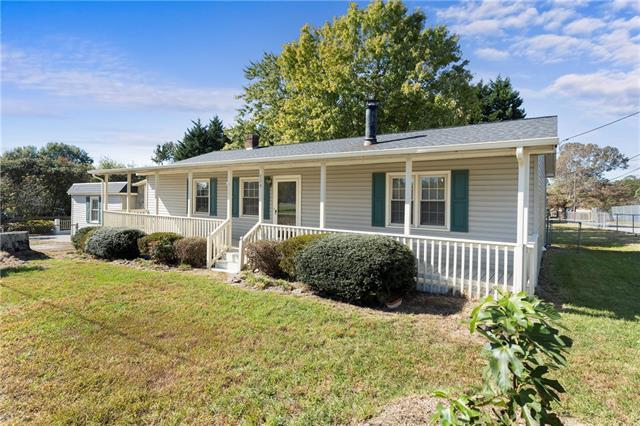 204 24TH Street - Photo 1