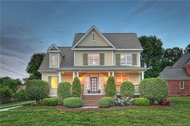 21020 Lakeview Circle - Photo 1