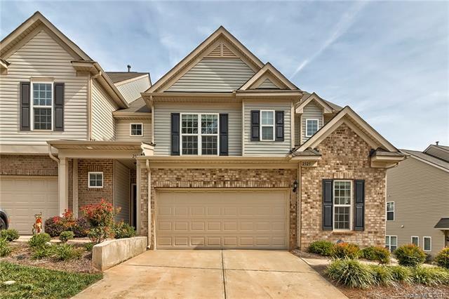 2525 Royal York Avenue - Photo 1