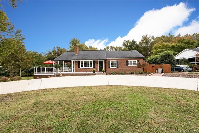 2201 Armstrong Park Drive - Photo 1
