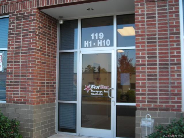 119 Poplar Pointe Drive - Photo 1