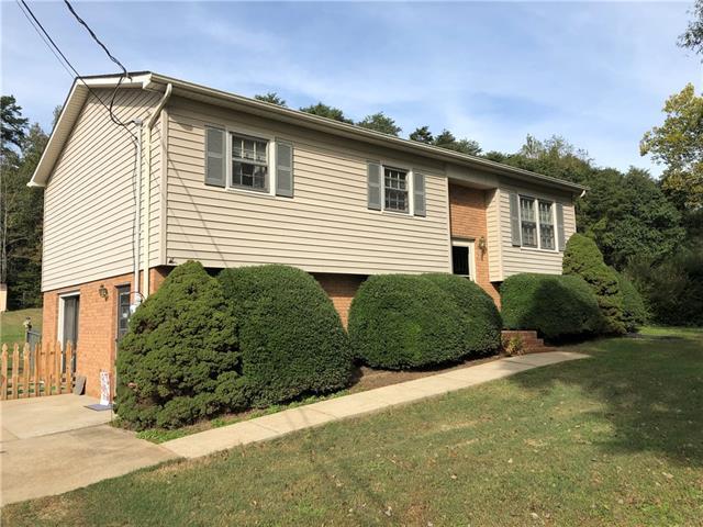 967 Village Circle - Photo 1