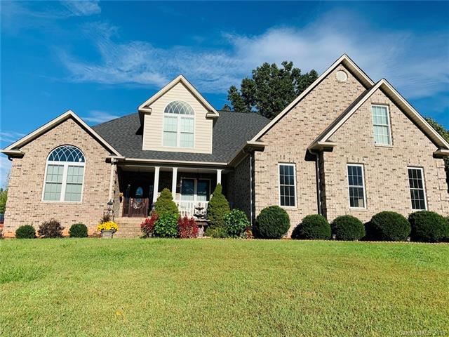767 Pinehaven Circle - Photo 1