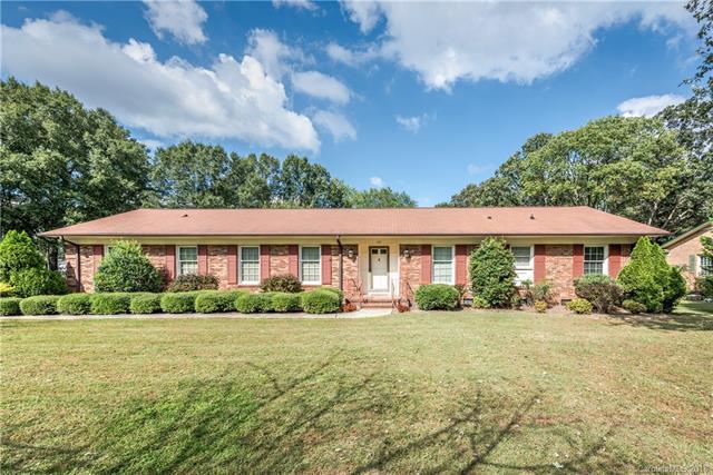 157 Sturbridge Drive - Photo 1