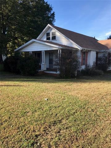 714 Main Avenue - Photo 1