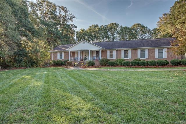 114 Forest Hills Drive - Photo 1