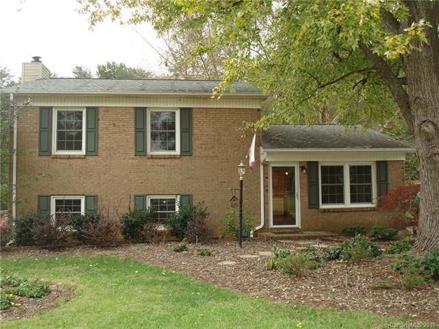 425 Fairfax Drive - Photo 1