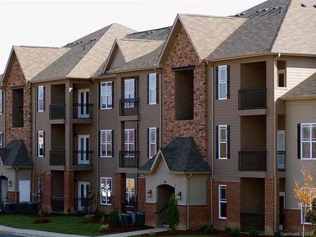142 Brickton Village Circle - Photo 1