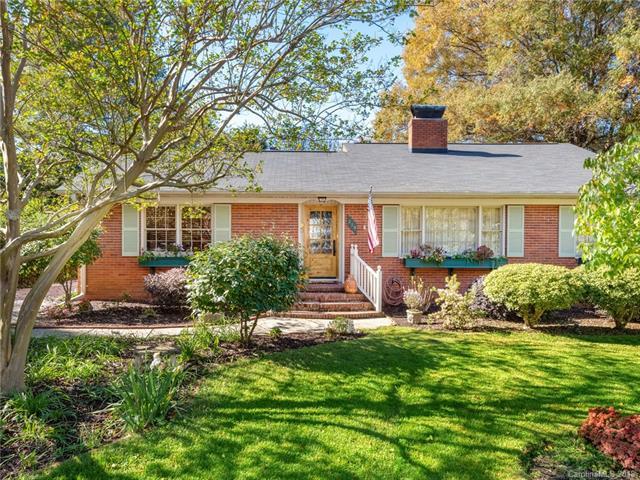 215 Anthony Circle - Photo 1