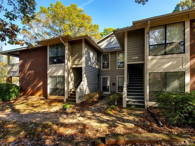 7902 Greenside Court - Photo 1