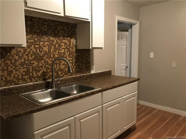 1033 Mcarthur Avenue - Photo 1