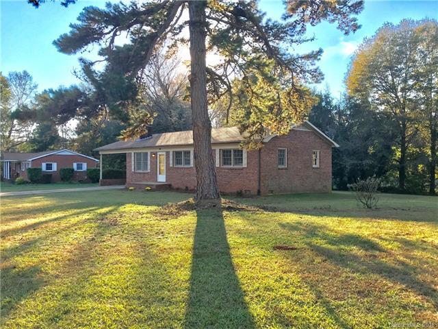 131 Circle Drive - Photo 1