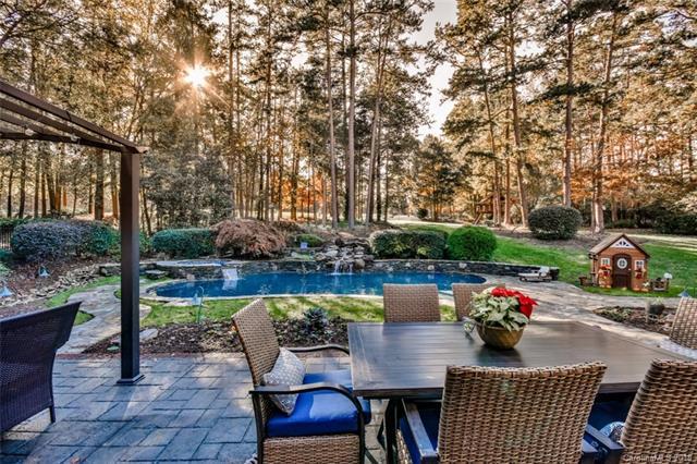 18610 River Falls Drive - Photo 1