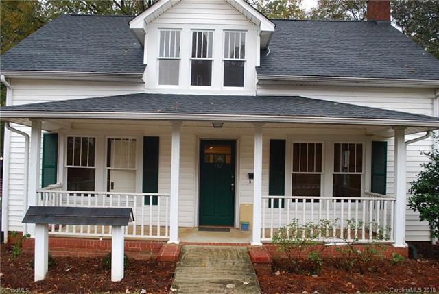 132 Lexington Road - Photo 1