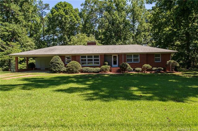 117 Sunset Drive - Photo 1