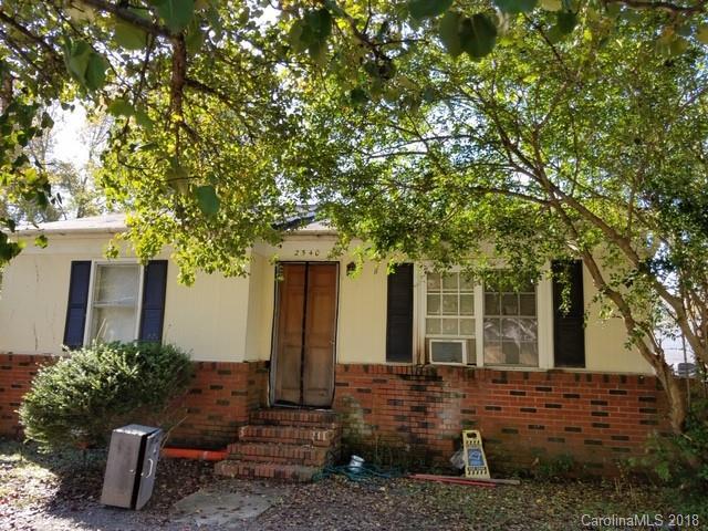 2540 Oakwood Avenue - Photo 1