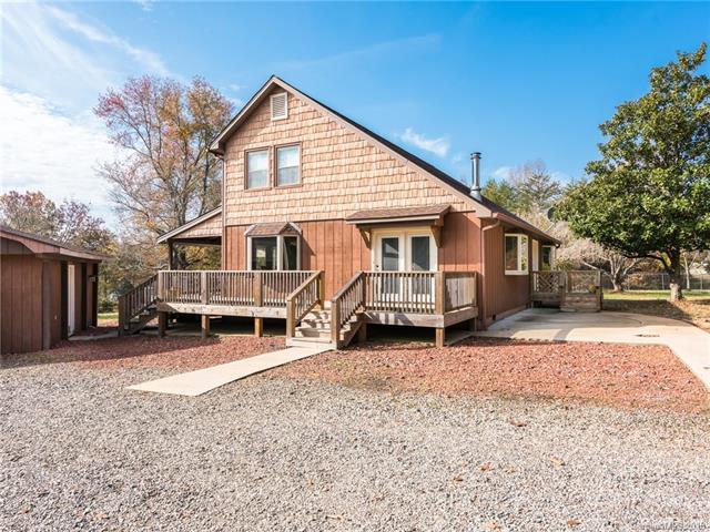 390 Shinnville Road - Photo 1