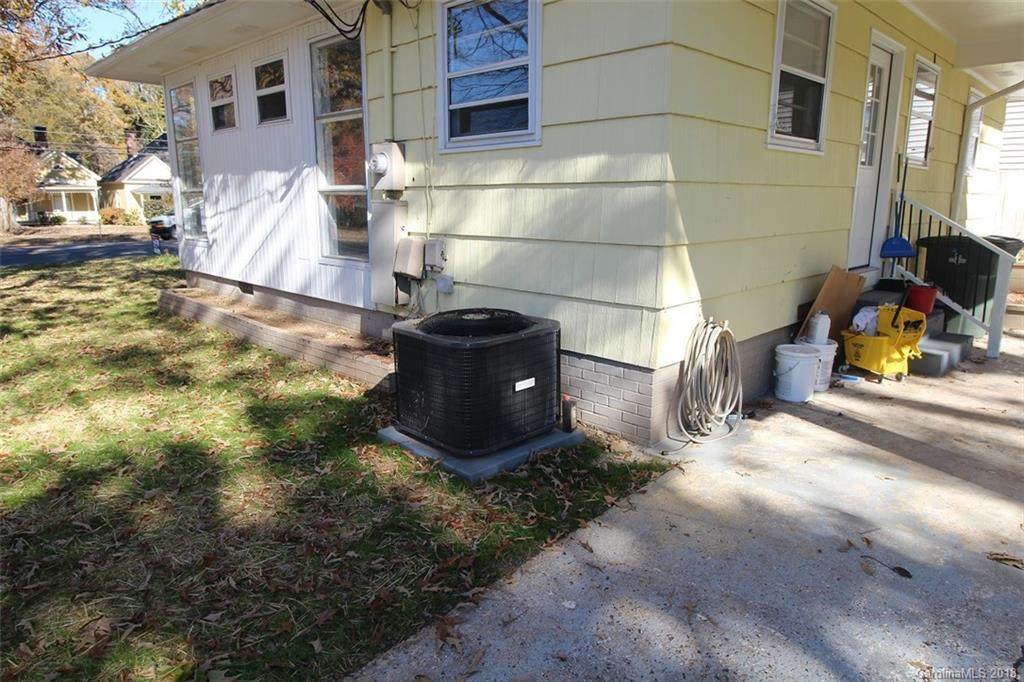 1601 Main Street - Photo 1