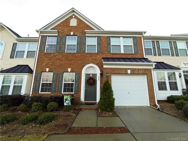 627 School House Lane - Photo 1