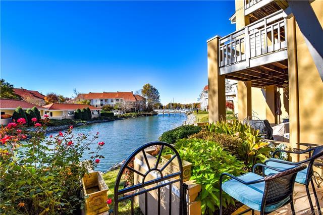 18009 Kings Point Drive - Photo 1