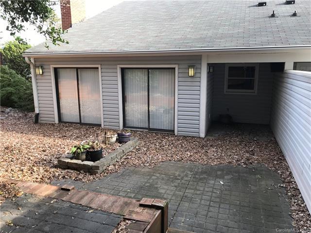 1604 Hollow Drive - Photo 1