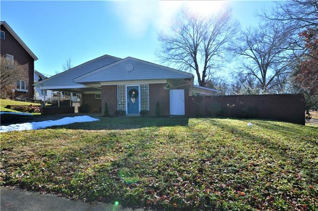 1403 Poplar Street - Photo 1