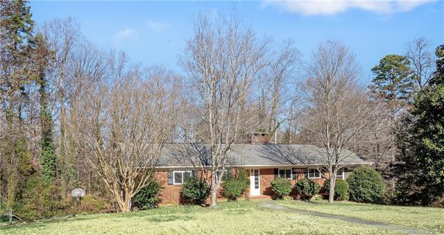 2714 Dogwood Circle - Photo 1