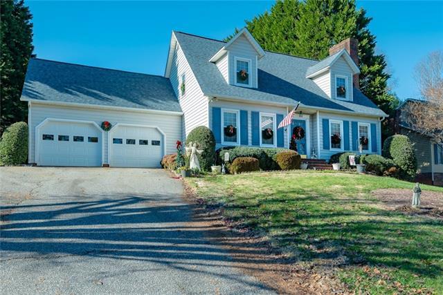 2925 8th Street Court - Photo 1