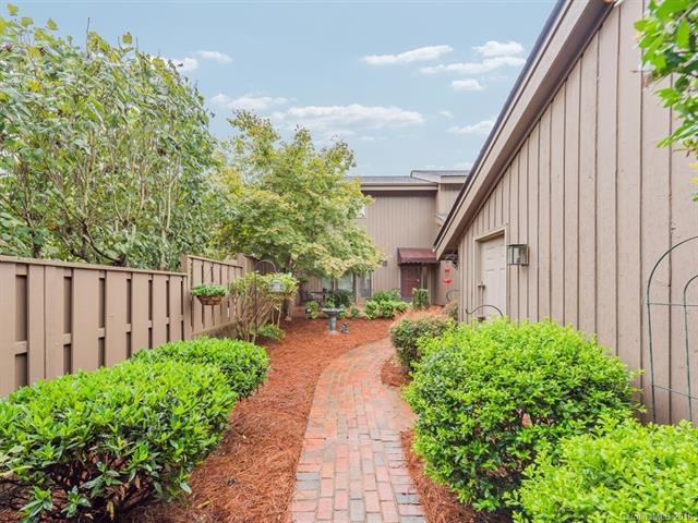 5308 Sandtrap Lane - Photo 1